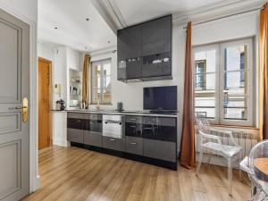 Luxusní Apartmán s Terasou a Výhledem