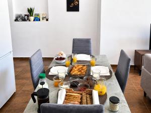 Fully Renovated Apartment -700m from Mill of Elves-Free Parking & Fast WiFi
