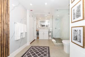 Newly Renovated Coastal Style Retreat South Beach