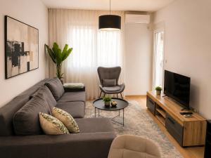 Astra City Apartment City Kvart near BIG Fashion Center
