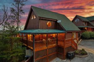 Spring Break Retreat Gorgeous Views, Sauna and Spa