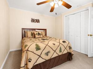 Barton Bungalow- Located in the desirable area of Big Bear, near Sugarloaf Park