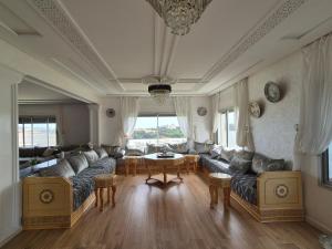 Strandhaus in Tanger - Meerblick - Pool