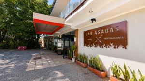 Hotel y Jardín Las Asadas, Bar y Grill