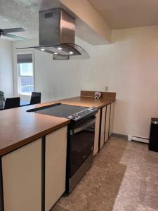 Bright Beautiful 2 Bedroom Suite