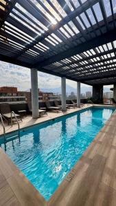 Moderno full equipado,Lavadora,parking,pet friendly,piscina