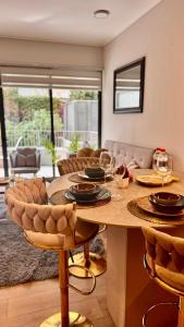Moderno full equipado,Lavadora,parking,pet friendly,piscina
