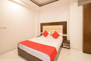Hotel O Melfort Inn