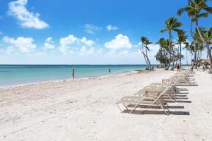 Oceanfront private beach & pickleball, daily housekeeping & cooking included