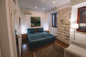Large Luxury Waterfront Villa 500m2 with Private Pool and Private Beach for 15 People