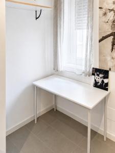 Elegant Balcony Apartment in Duomo AC WIFI and FREE WASHING MASHINE