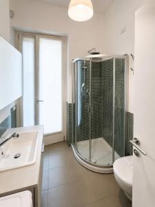 Elegant Balcony Apartment in Duomo AC WIFI and FREE WASHING MASHINE