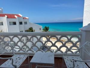 Suite Frente al Mar Caribe, alberca infinity.