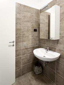 Group Apartments near Duomo - Corso Magenta