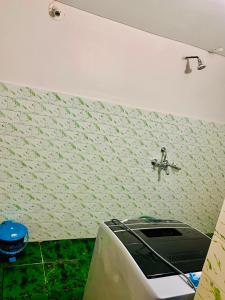 Comfortable Fully Furnished 2BHK House with 2ACs In City Center
