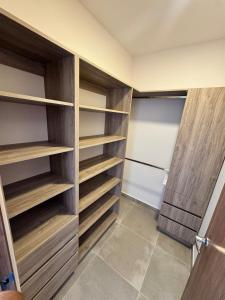 Villa for 7 with Private Pool & Gym Near Jacó