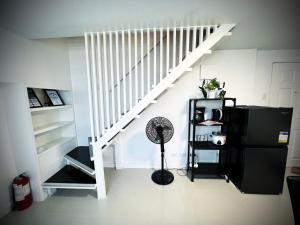 FERNANDEZ Place