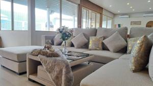REVANA Poolvilla