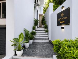 Hotel Paramhans