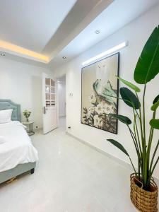 Central Garden 328D1 Building