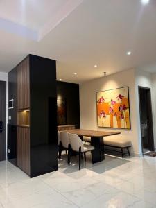 Luxury 2 Badroom Diamond Centery - Celadon City