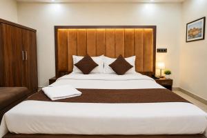 Hotel Vaani Stay Near Prestige College Bhopal