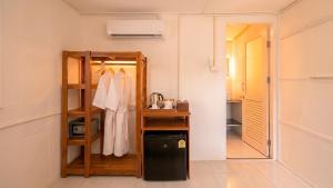 Le Panpurie Koh Lanta Resort - Boutique Resort 2 Minutes walk to the beach