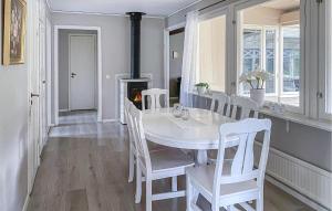 3 Bedroom Cozy Home In Mönsterås