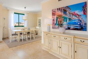 El Manantial Elviria - Spacious Sea View Apartment with Large Terrace