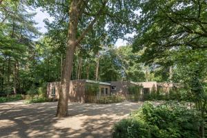 little nature wellness cottage, hot tub and sauna