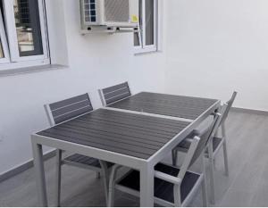 2 rooms, Ureña 8G1