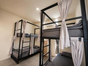 Wavez Lombok Hostel