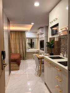 Dusit Grand Park 2 - D819