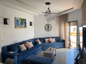 Beachfront Apartment in Assilah, Private Solarium, 4 Pools, Secure Residence, WiFi, Parking