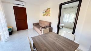 Pizzo Beach Club two bed apartment 86F