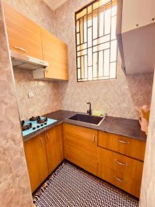 Flomi Minza Property