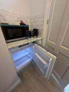 Cosy 1 Bedroom Studio with Private Entrance