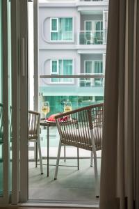 Title Serenity Studio with Balcony by TVC F205