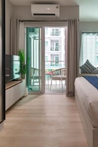 Title Serenity Studio with Balcony by TVC F205