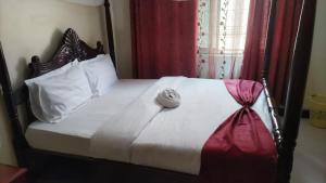Laverny Hotel