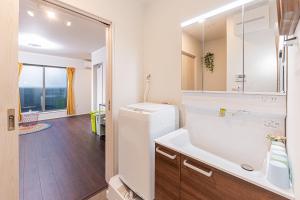 FUNEMACHI E&F Three-story house