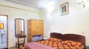 Hotel Lake Inn - A Luxury Lake View Hotel