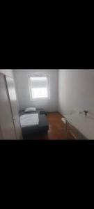 Nice room with 2 shared bathrooms ,WC , 2km to old town -100m from Metro Szwedzka