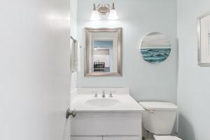 Sunny Dayz - Unit B, 1124 Park