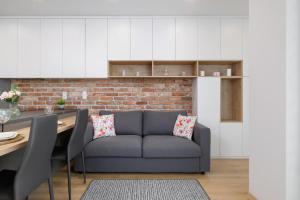 Modern Studio with Balcony Mogilska Tower Krakow by Solarento