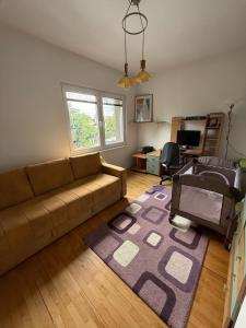 Family-friendly house in Butel