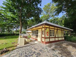 Fountain Tree Resort