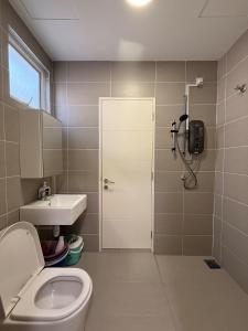 Adira Sendayan 8 to 11 Pax Stay