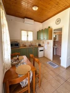 Tania house , Loggos Paxos