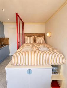 Retro Chic Studio - Air Conditioning - Bright